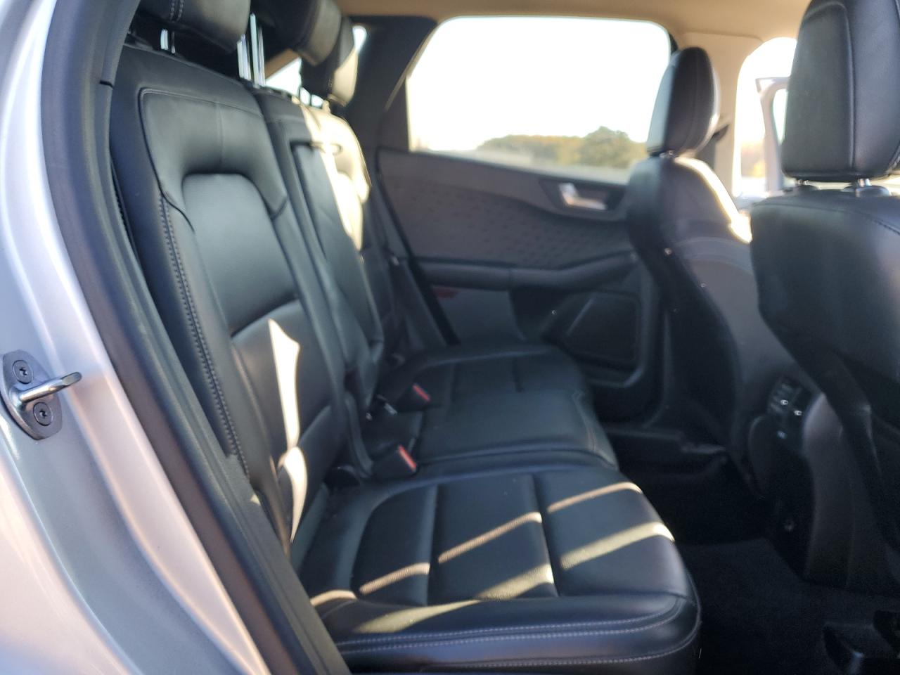 2020 Ford Escape - Image 11