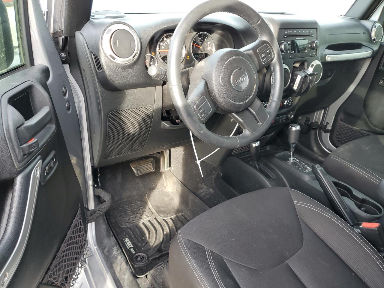 2015 Jeep Wrangler - Image 8