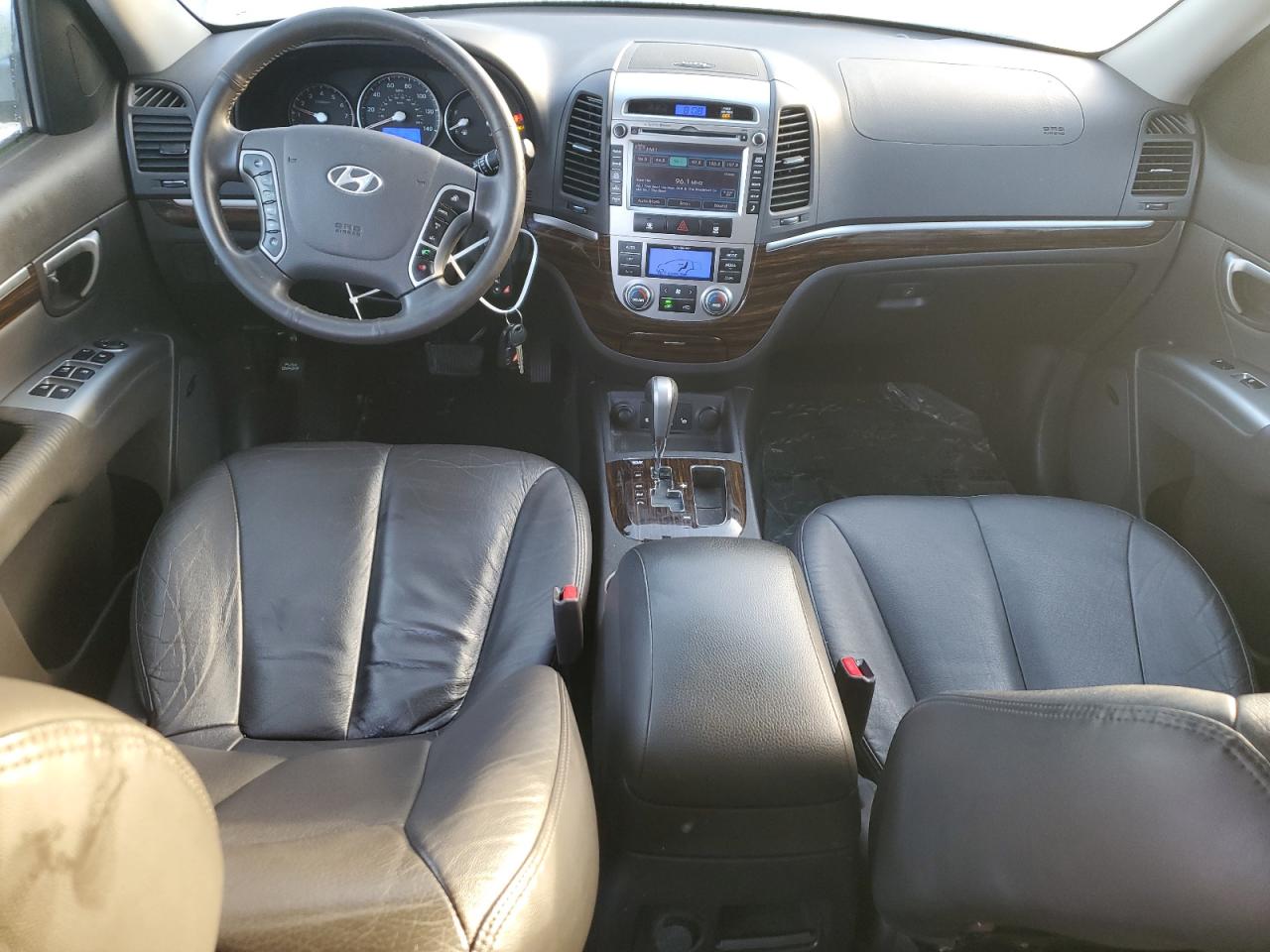 2011 Hyundai Santa Fe - Image 8