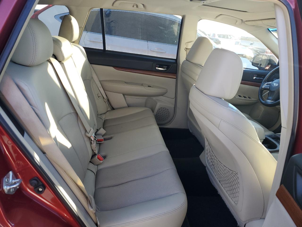 2014 Subaru Outback - Image 11