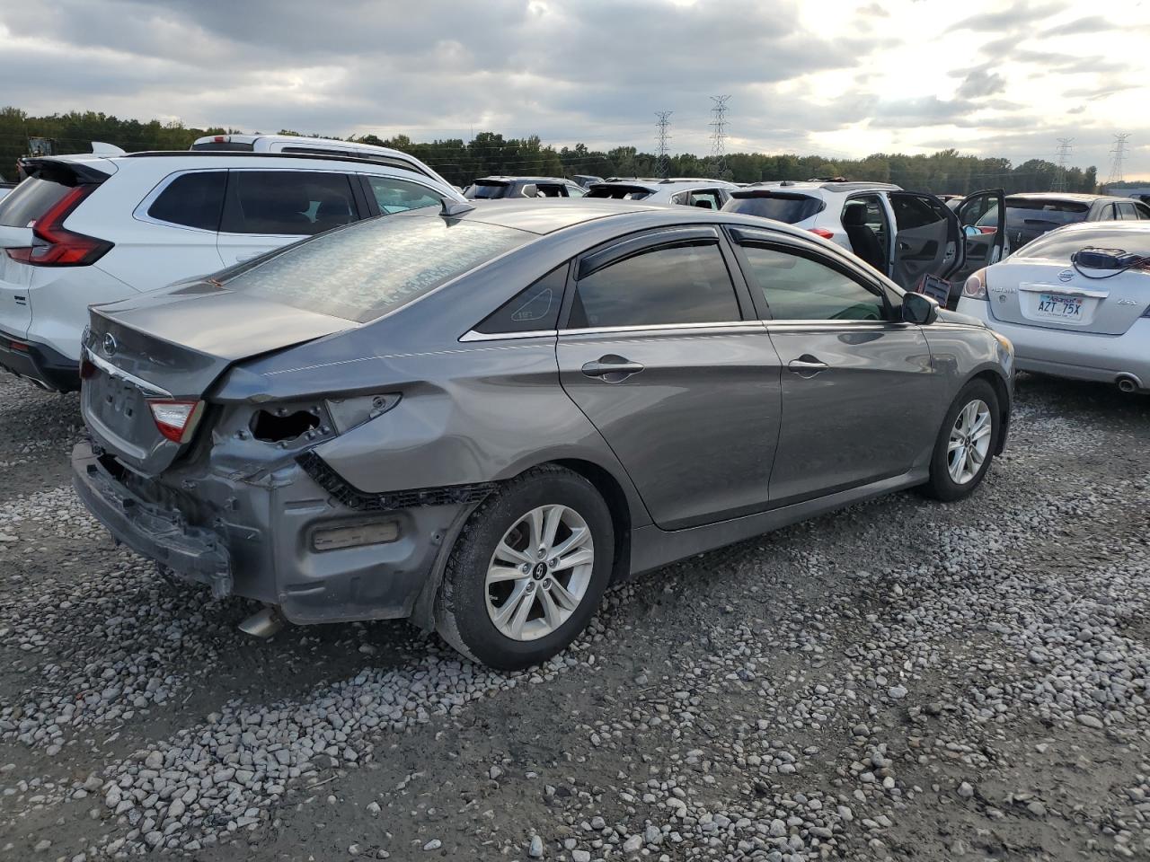 2014 Hyundai Sonata - Image 3