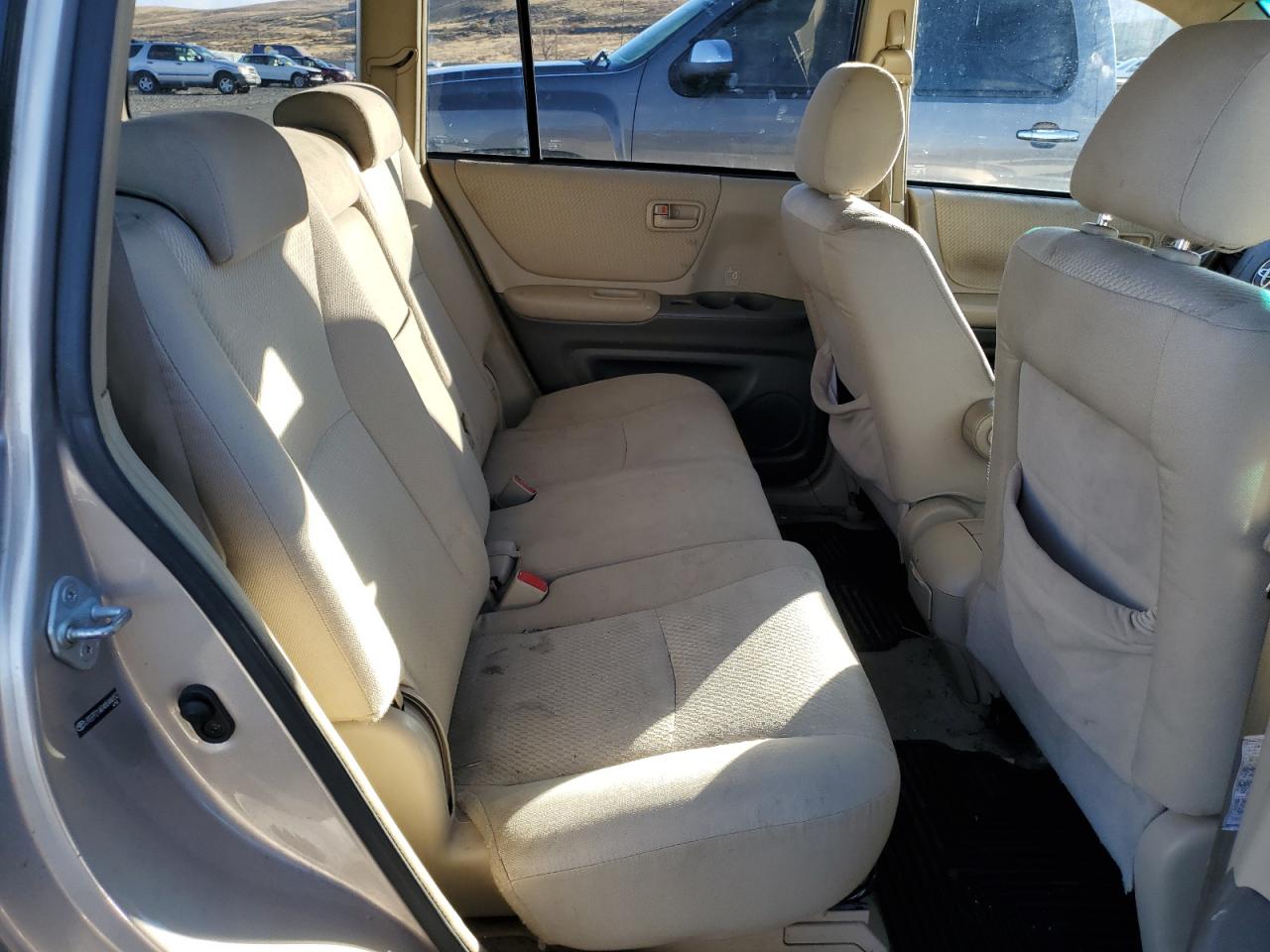 2004 Toyota Highlander - Image 11