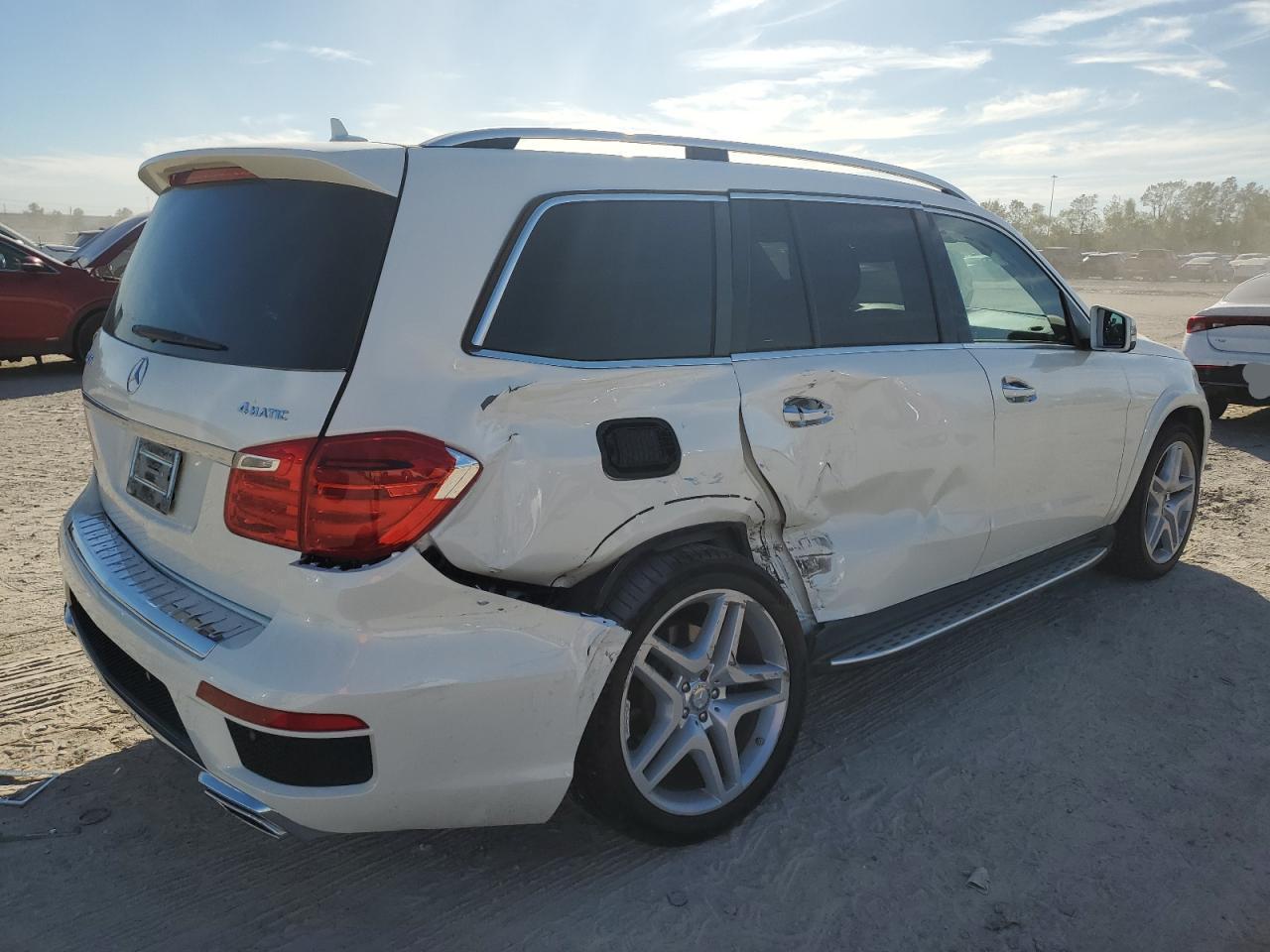 VIN 4JGDF7DE1FA453055 2015 MERCEDES-BENZ GL-CLASS no.3