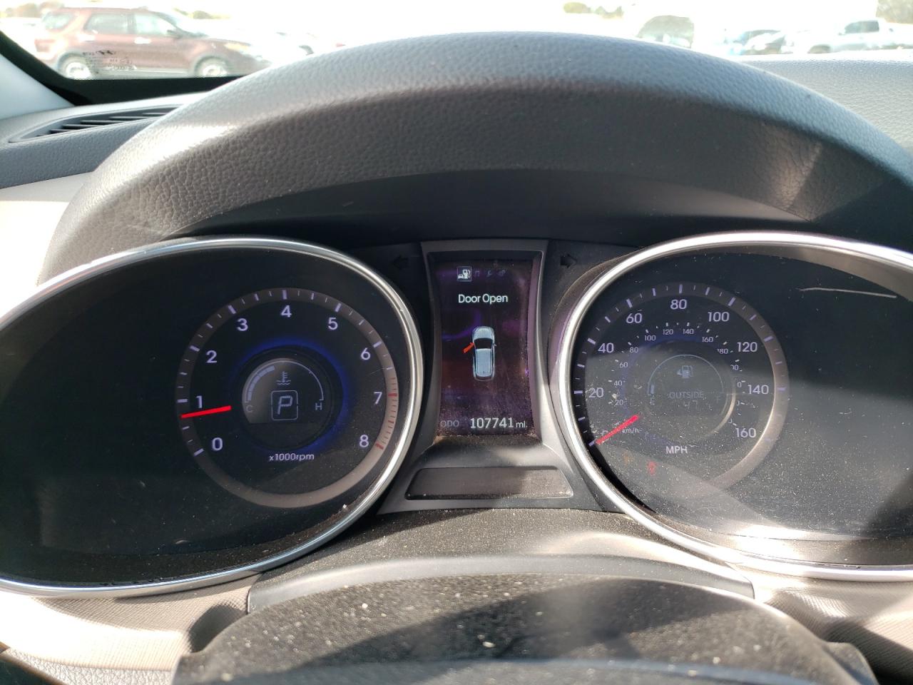 2015 Hyundai Santa Fe - Image 9