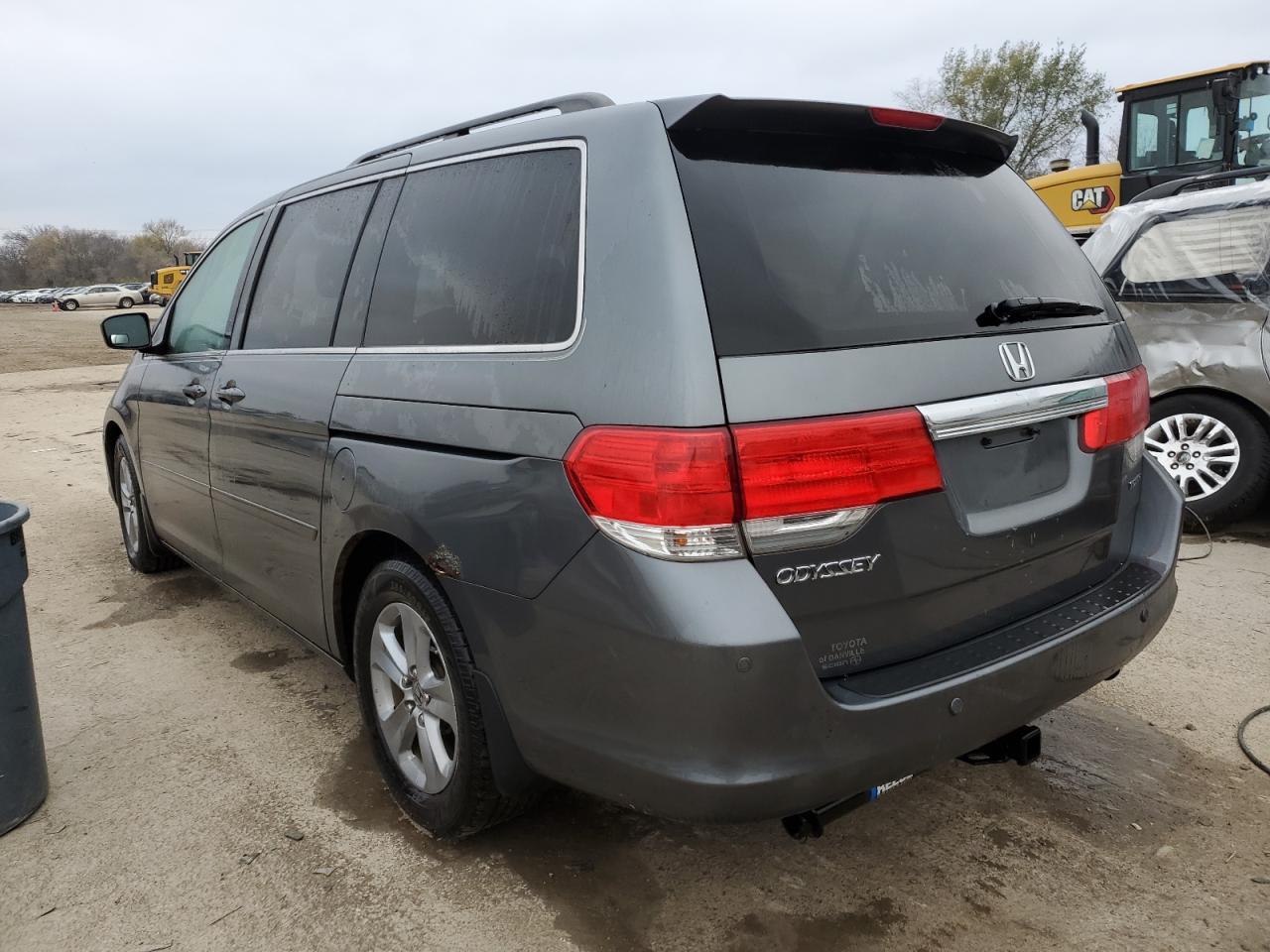 2010 Honda Odyssey - Image 2
