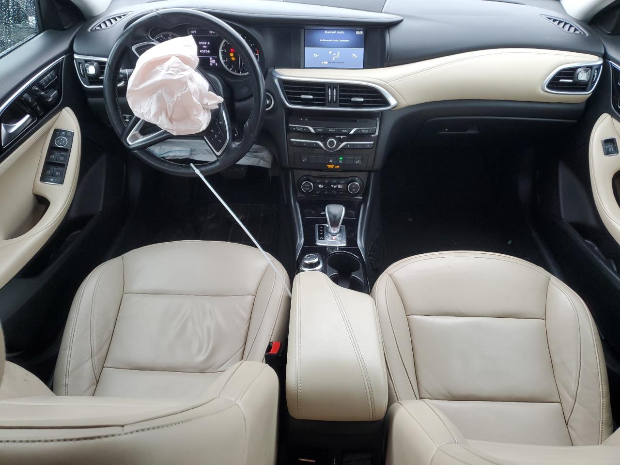 VIN SJKCH5CR3JA049005 2018 INFINITI QX30 no.8