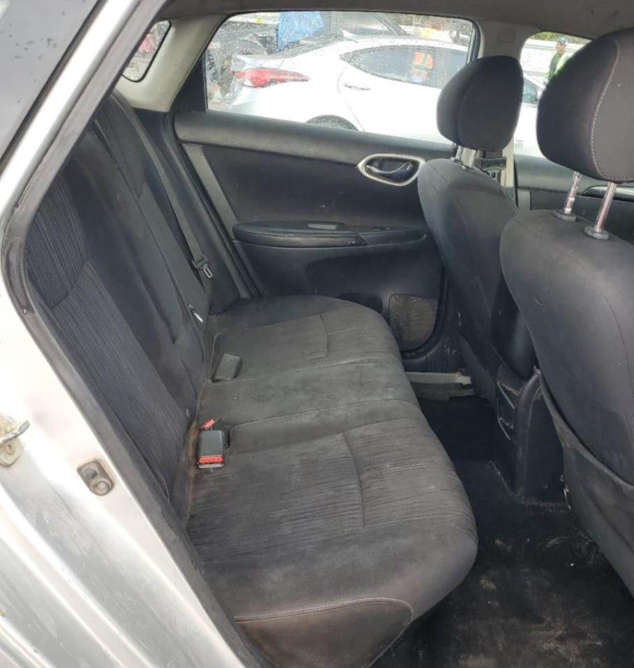 2016 Nissan Sentra - Image 10