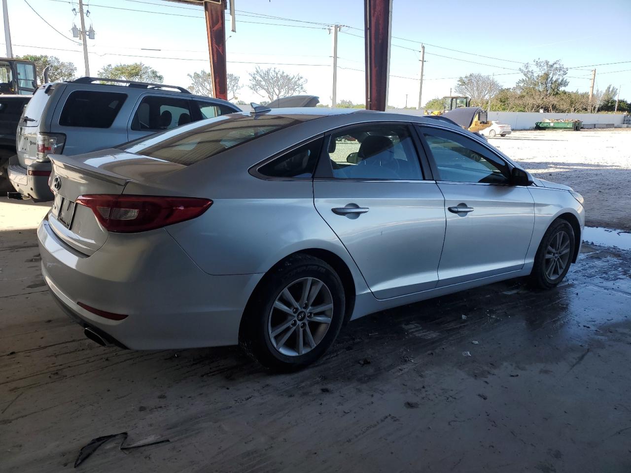 2015 Hyundai Sonata - Image 3