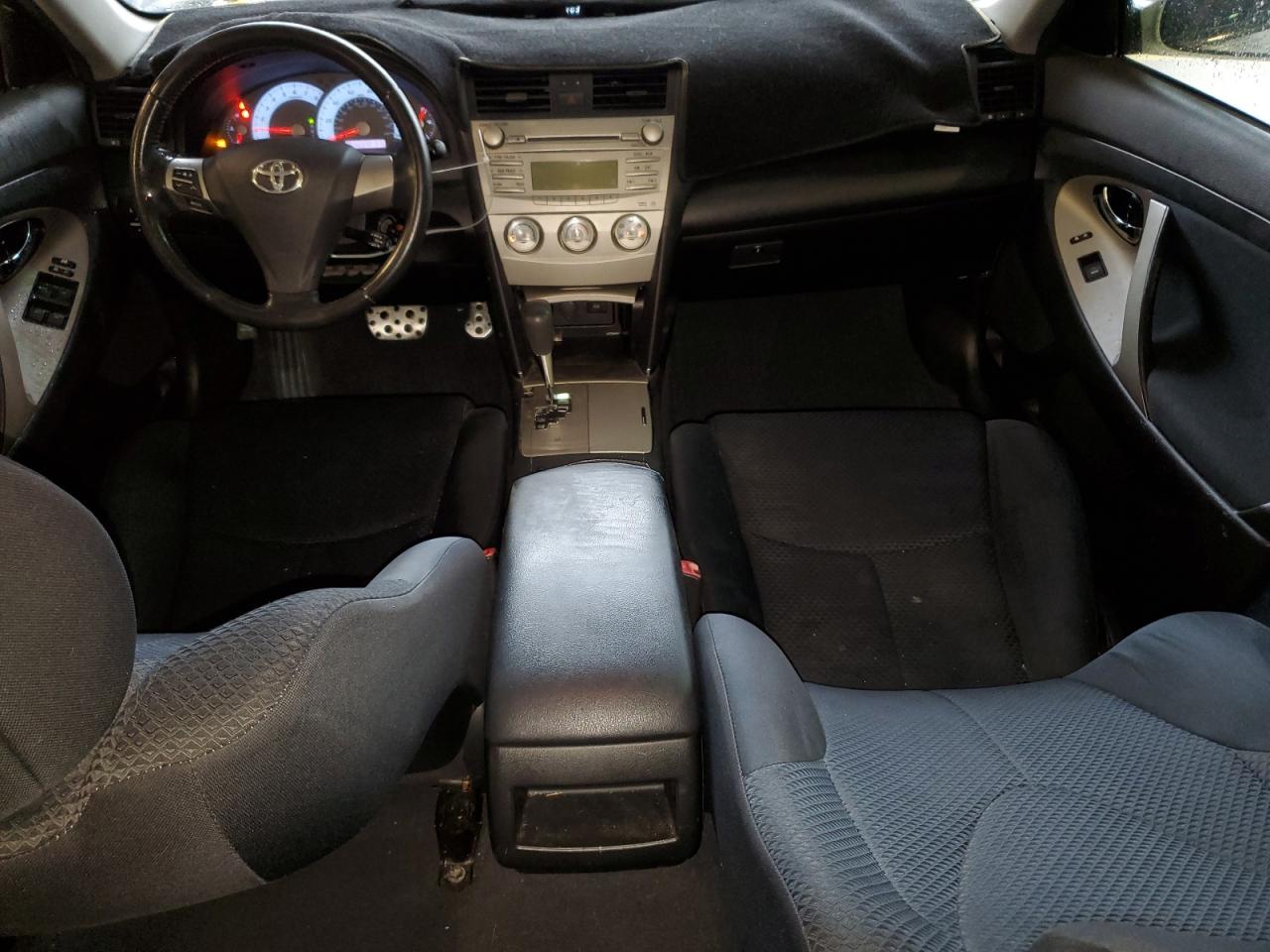 2010 Toyota Camry - Image 8