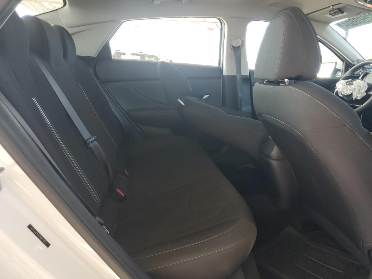 2021 Hyundai Elantra - Image 10