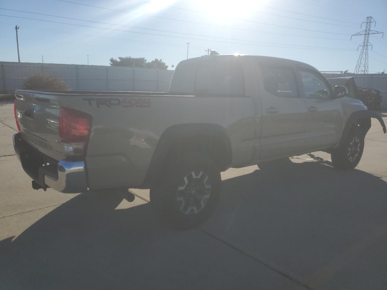 2017 Toyota Tacoma - Image 3