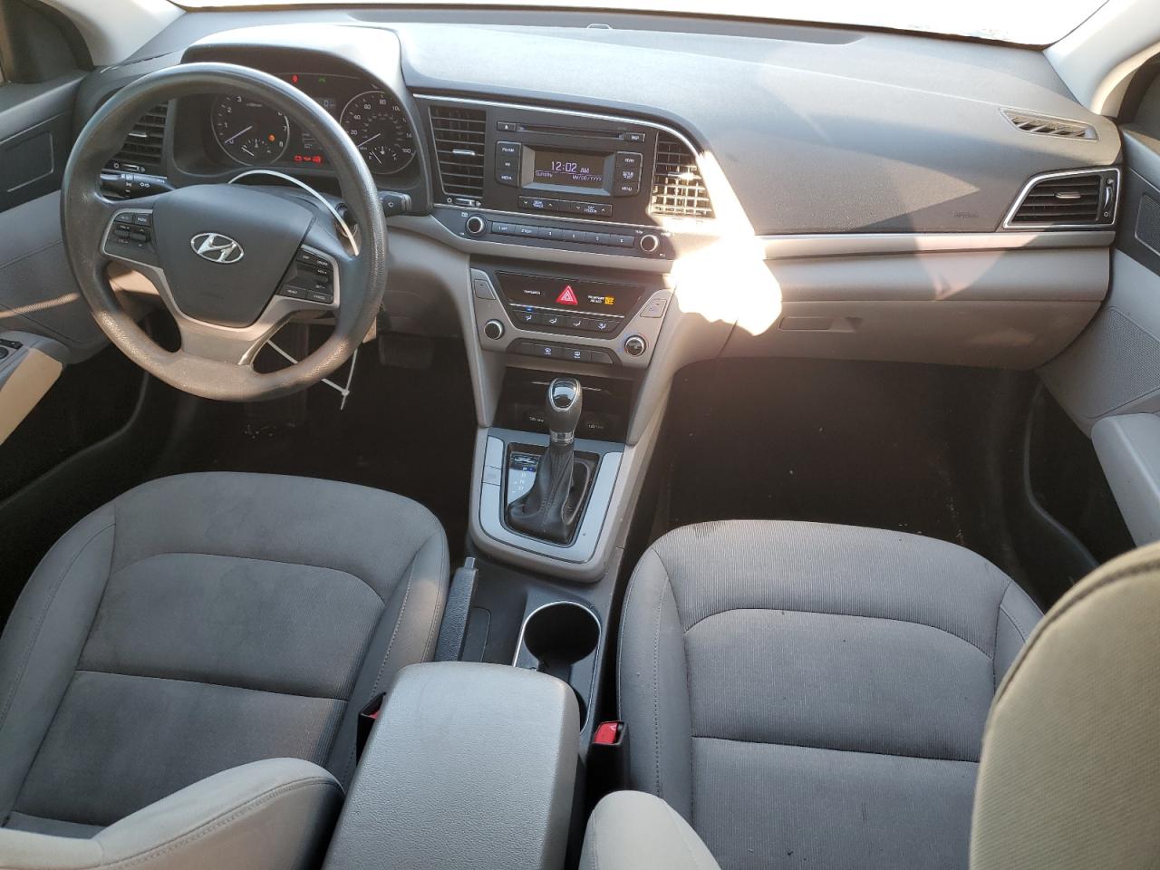 2017 Hyundai Elantra - Image 8