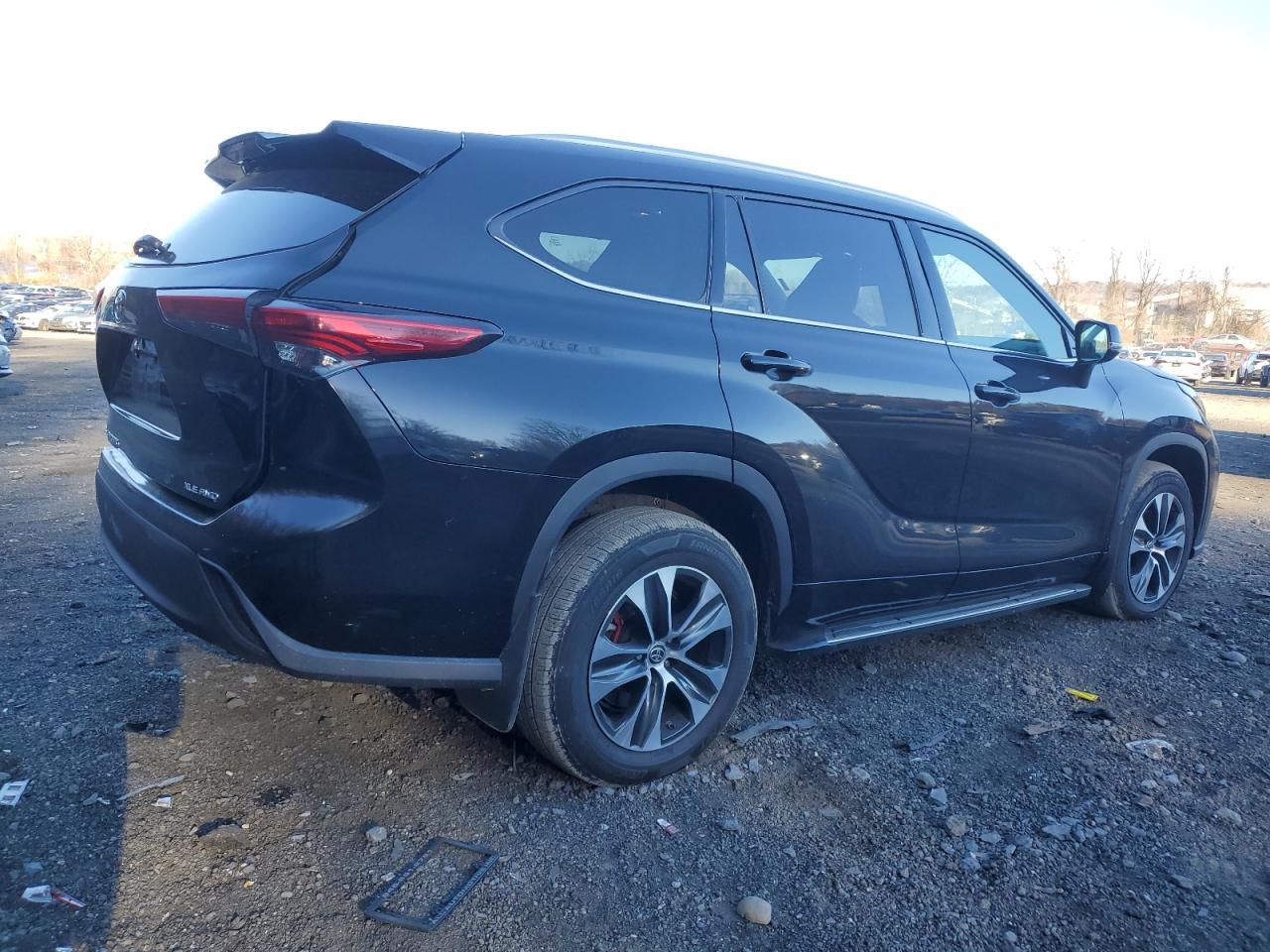 2020 Toyota Highlander - Image 3