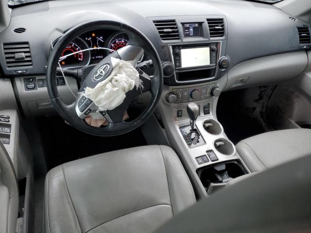 Parquets TOYOTA HIGHLANDER 2013 Czarny