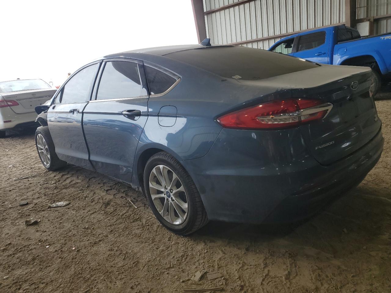 VIN 3FA6P0HD8KR245277 2019 FORD FUSION no.2