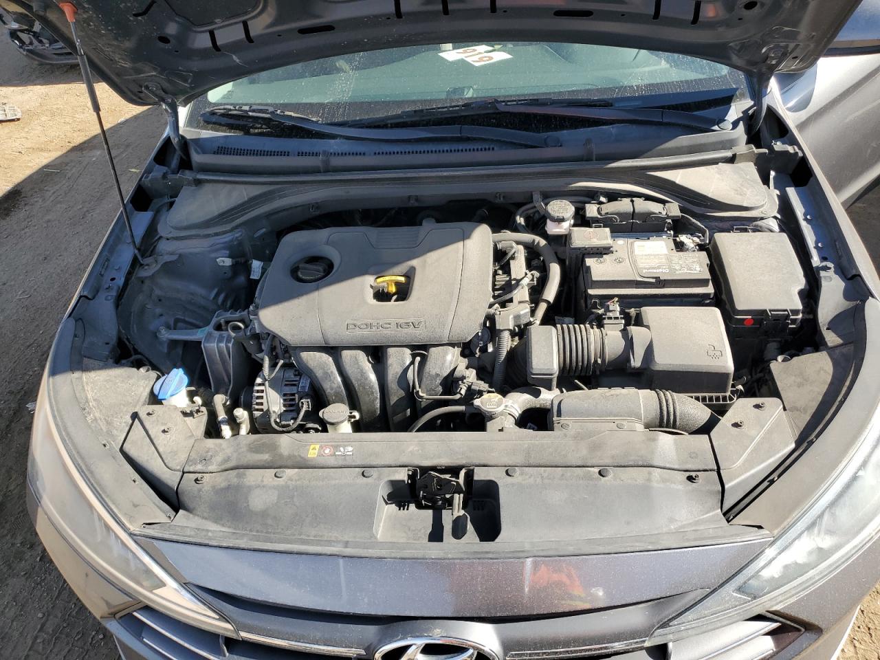 2020 Hyundai Elantra - Image 11