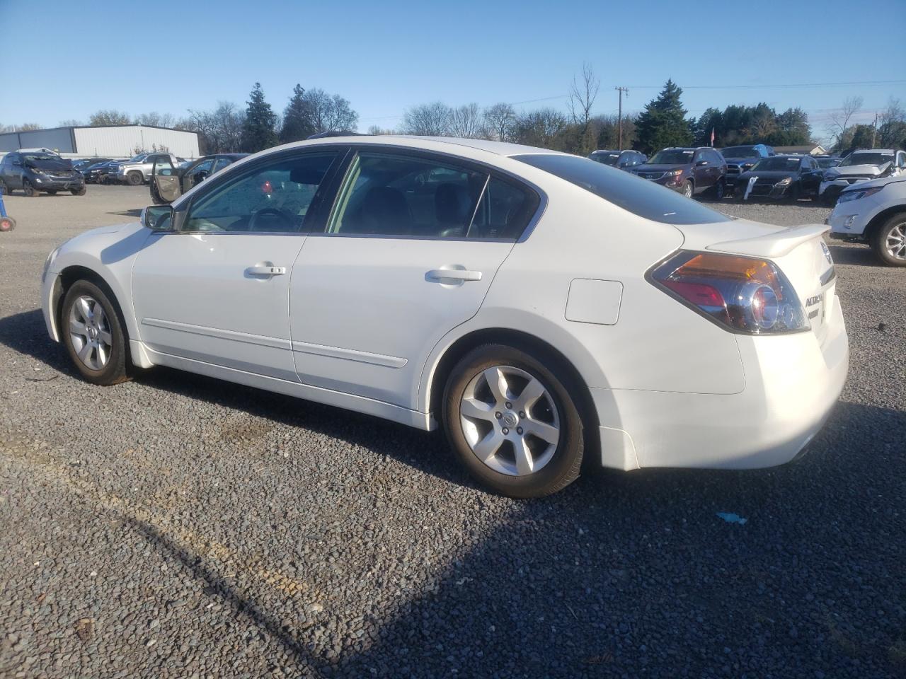 2009 Nissan Altima - Image 2