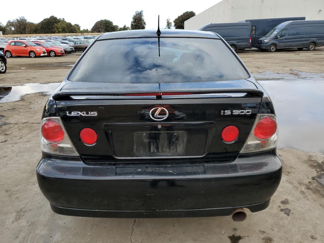 2001 Lexus IS - Image 6