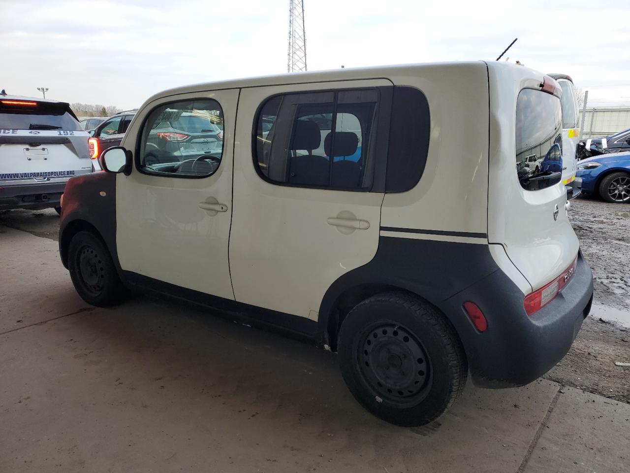 2013 Nissan Cube - Image 2