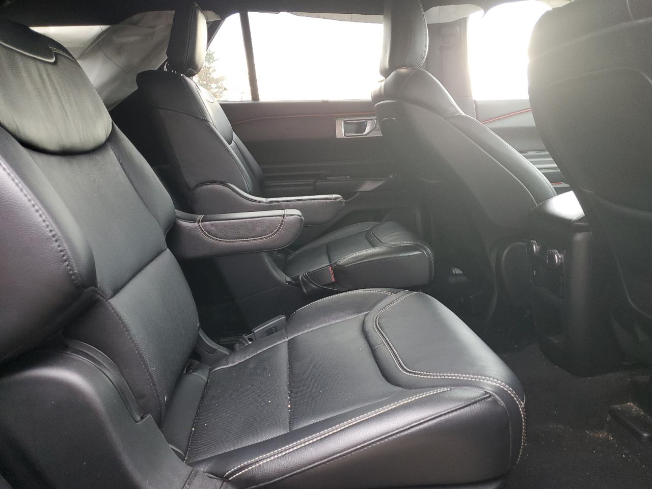 2020 Ford Explorer - Image 11