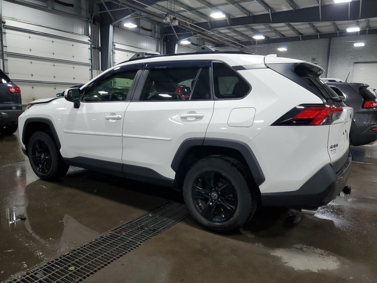 2019 Toyota RAV 4 - Image 2
