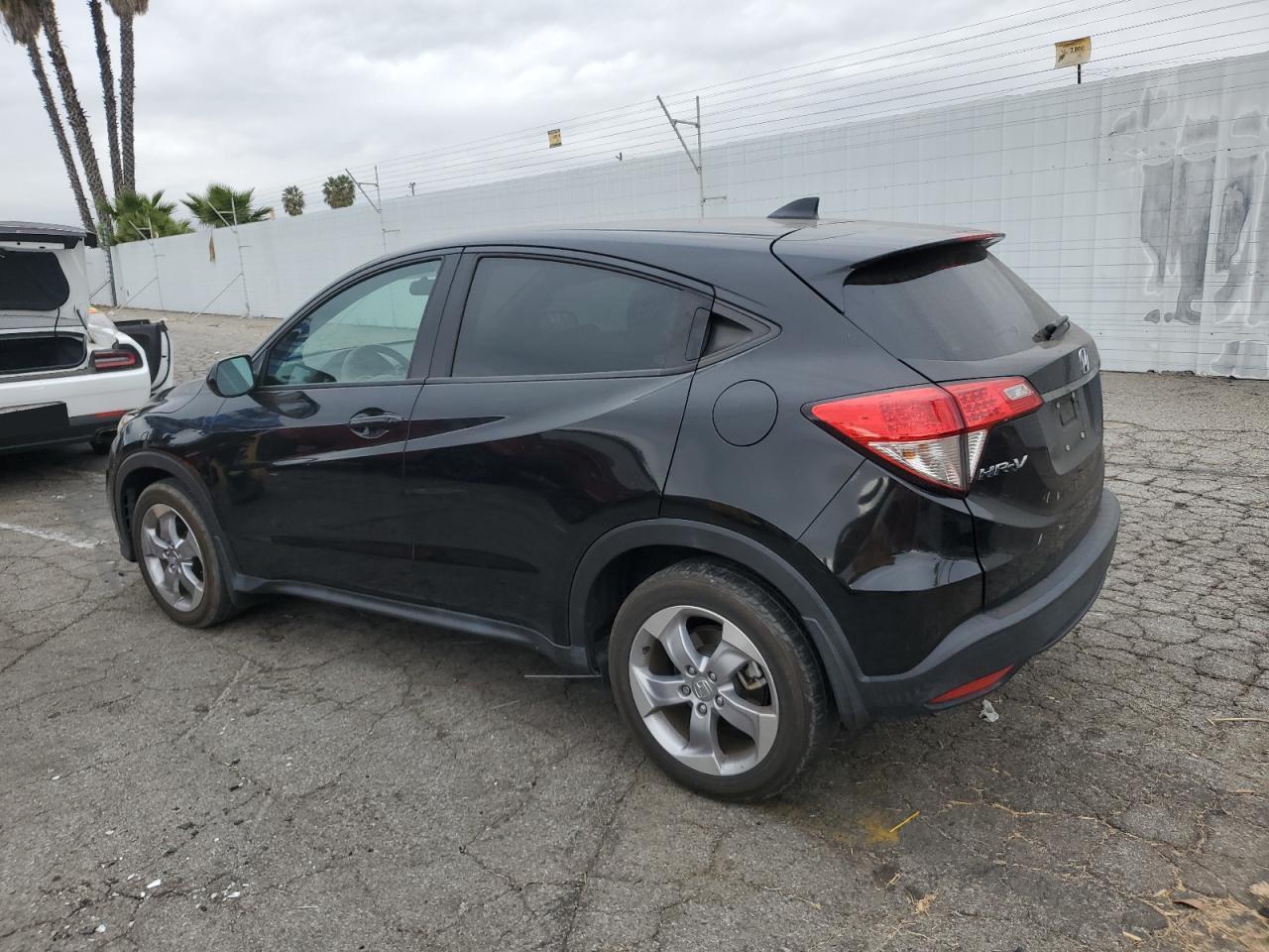 VIN 3CZRU5H36KG708558 2019 HONDA HR-V no.2