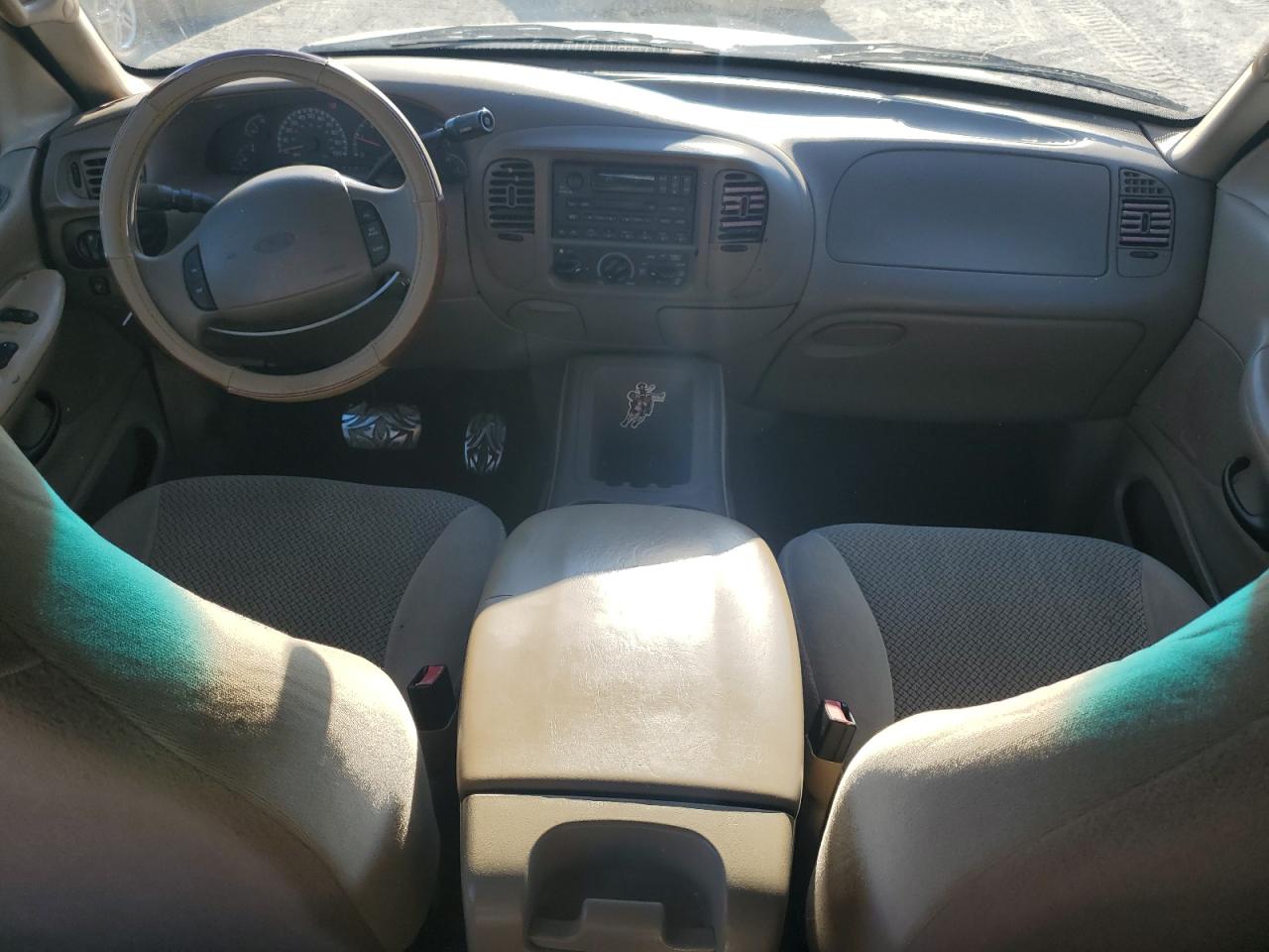 2001 Ford Expedition - Image 8