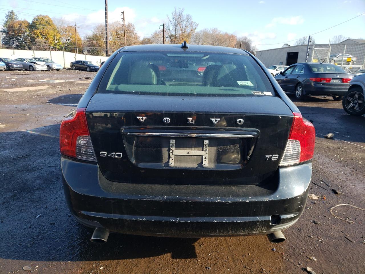 2011 Volvo S40 T5 VIN: YV1672MS2B2535135 Lot: 79839284