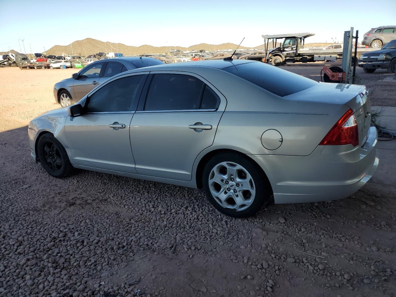 2010 Ford Fusion - Image 2