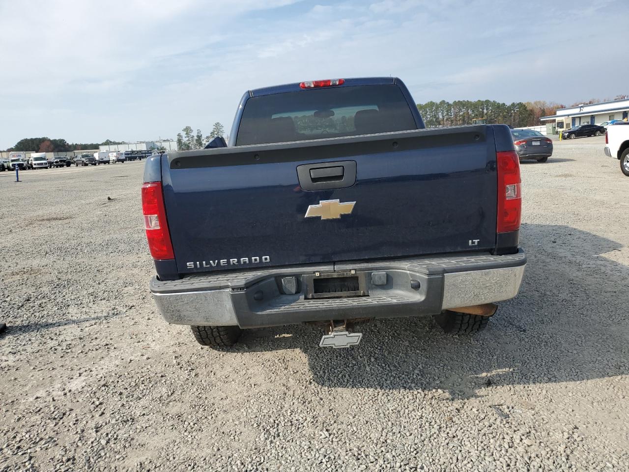 2009 Chevrolet Silverado - Image 6