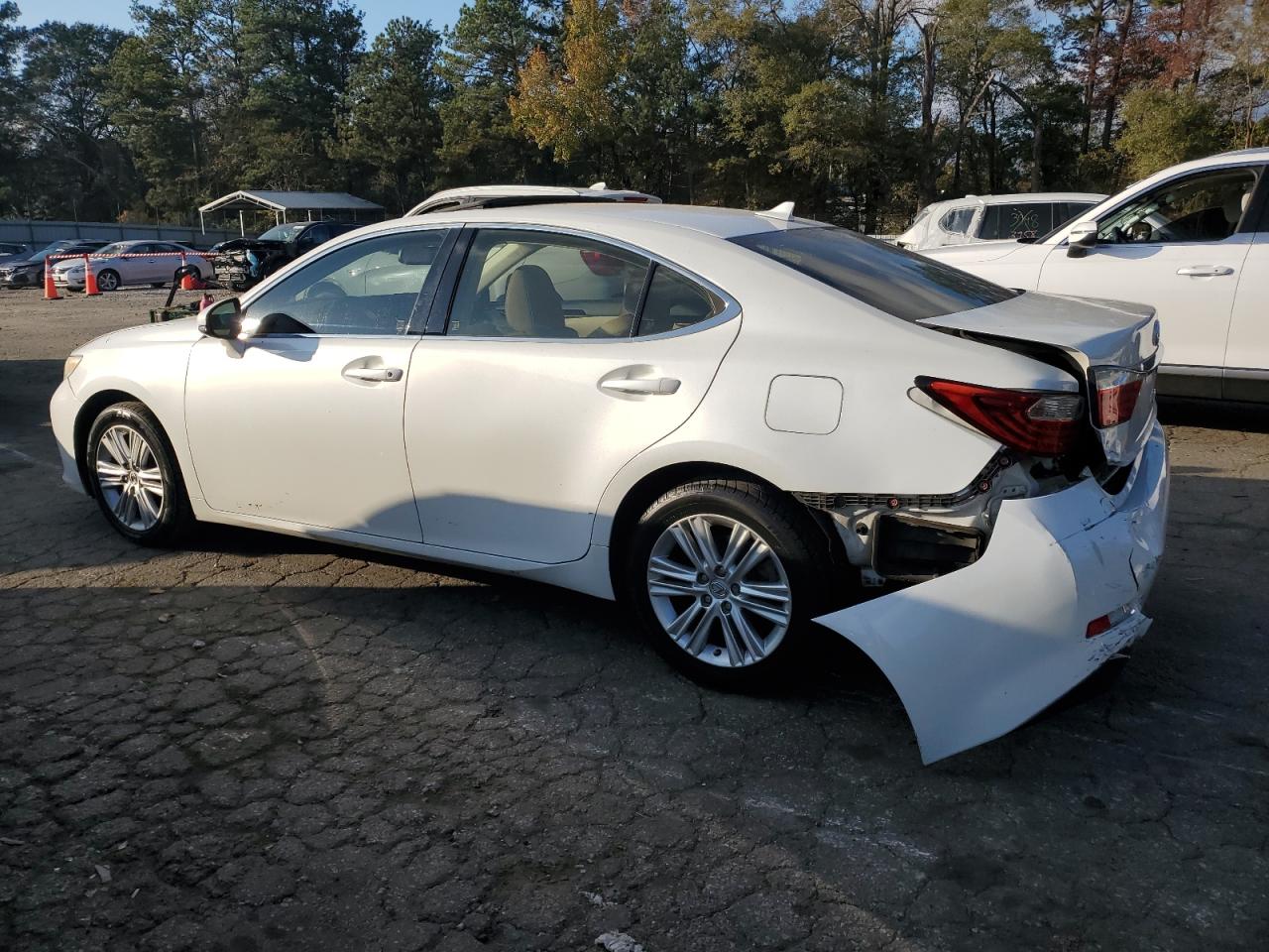 2013 Lexus ES - Image 2