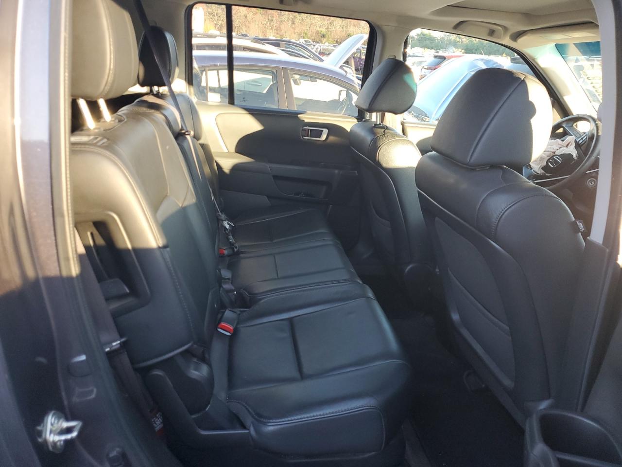 2015 Honda Pilot - Image 11