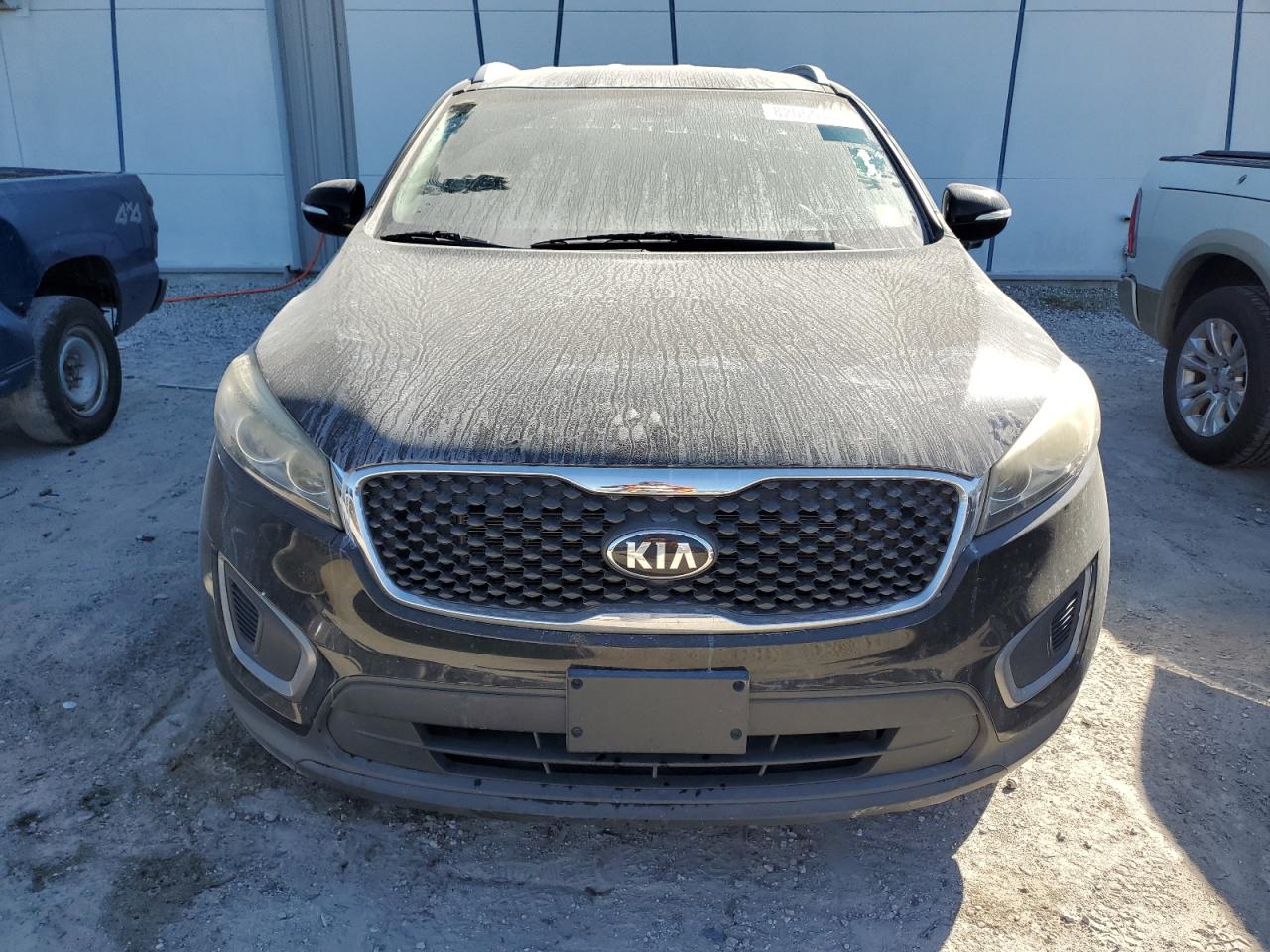 VIN 5XYPG4A51GG002243 2016 KIA SORENTO no.5