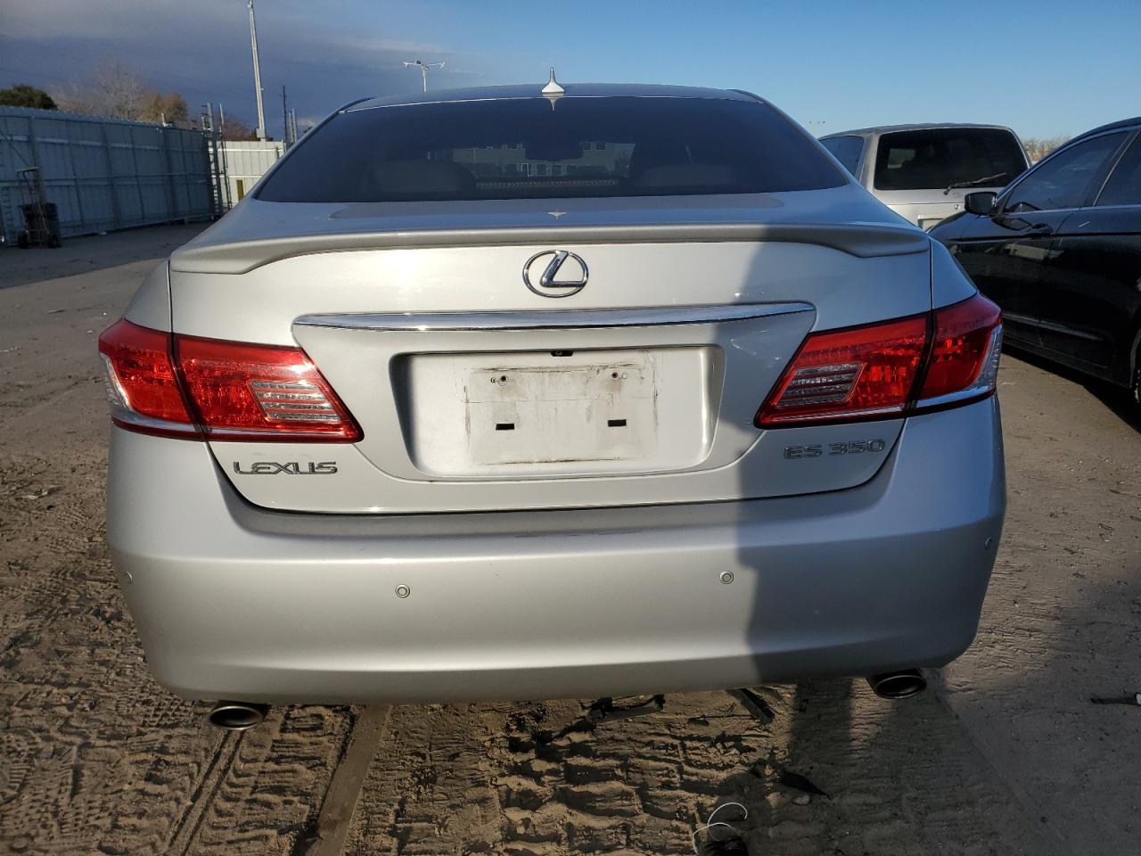 2010 Lexus ES - Image 6