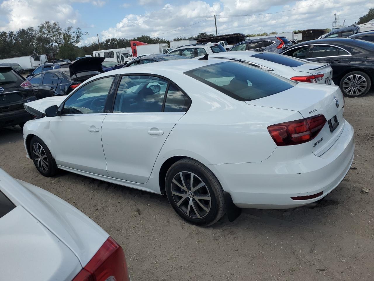 2018 Volkswagen Jetta - Image 2