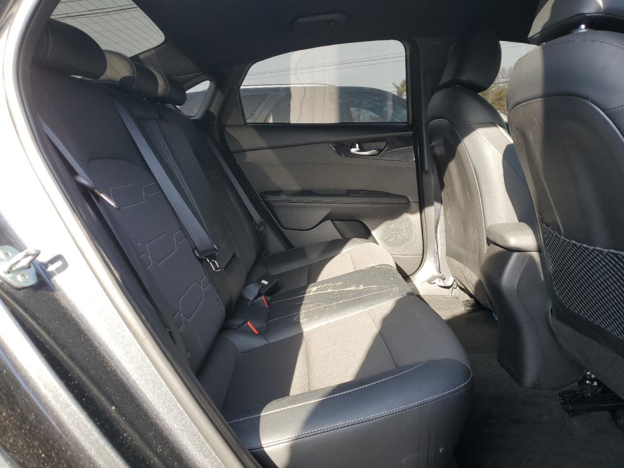 2024 Kia Forte - Image 10