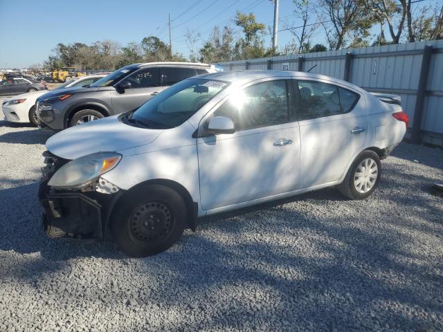 2014 Nissan Versa S