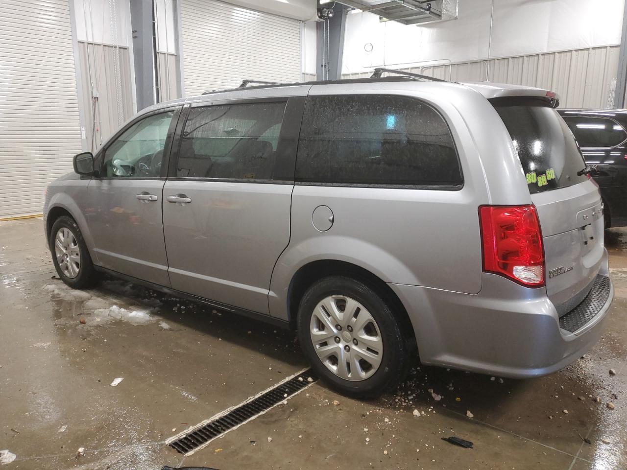 2019 Dodge Caravan - Image 2