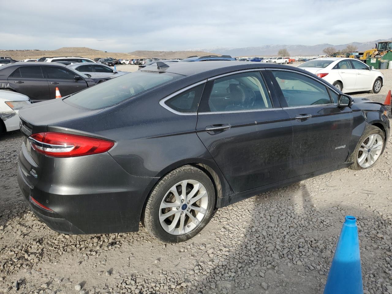 VIN 3FA6P0MU6KR182699 2019 FORD FUSION no.3