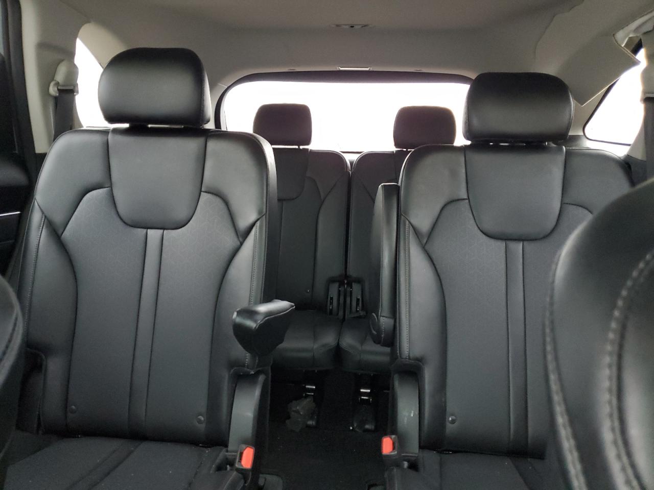 2022 Kia Sorento - Image 10