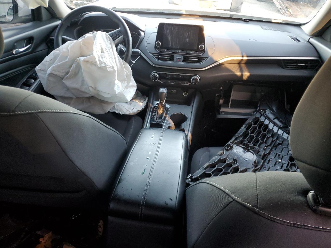 2019 Nissan Altima - Image 8