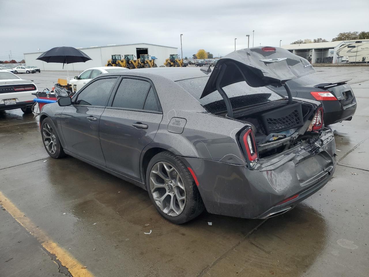 VIN 2C3CCABGXJH214208 2018 CHRYSLER 300 no.2