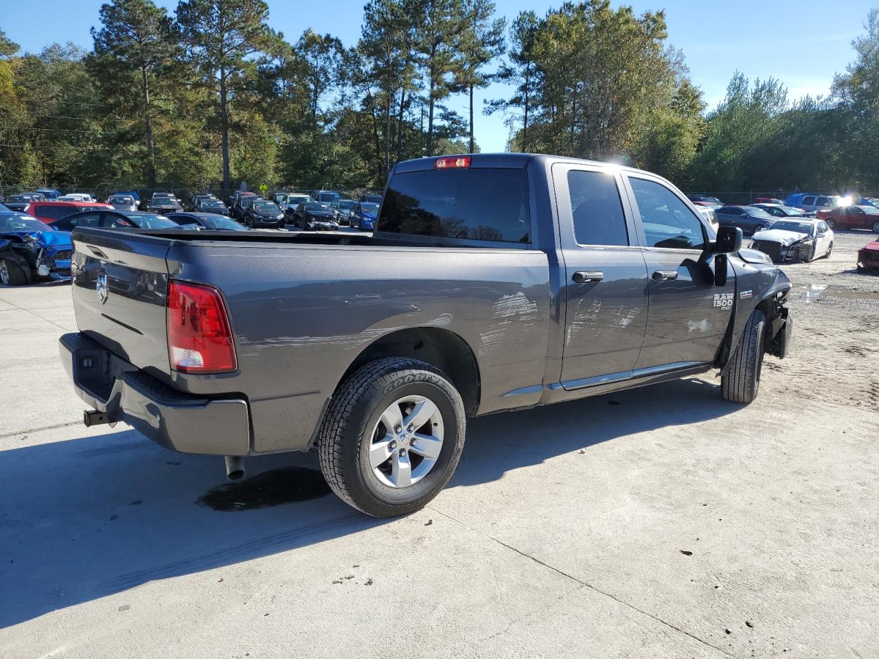 2019 RAM 1500 - Image 3