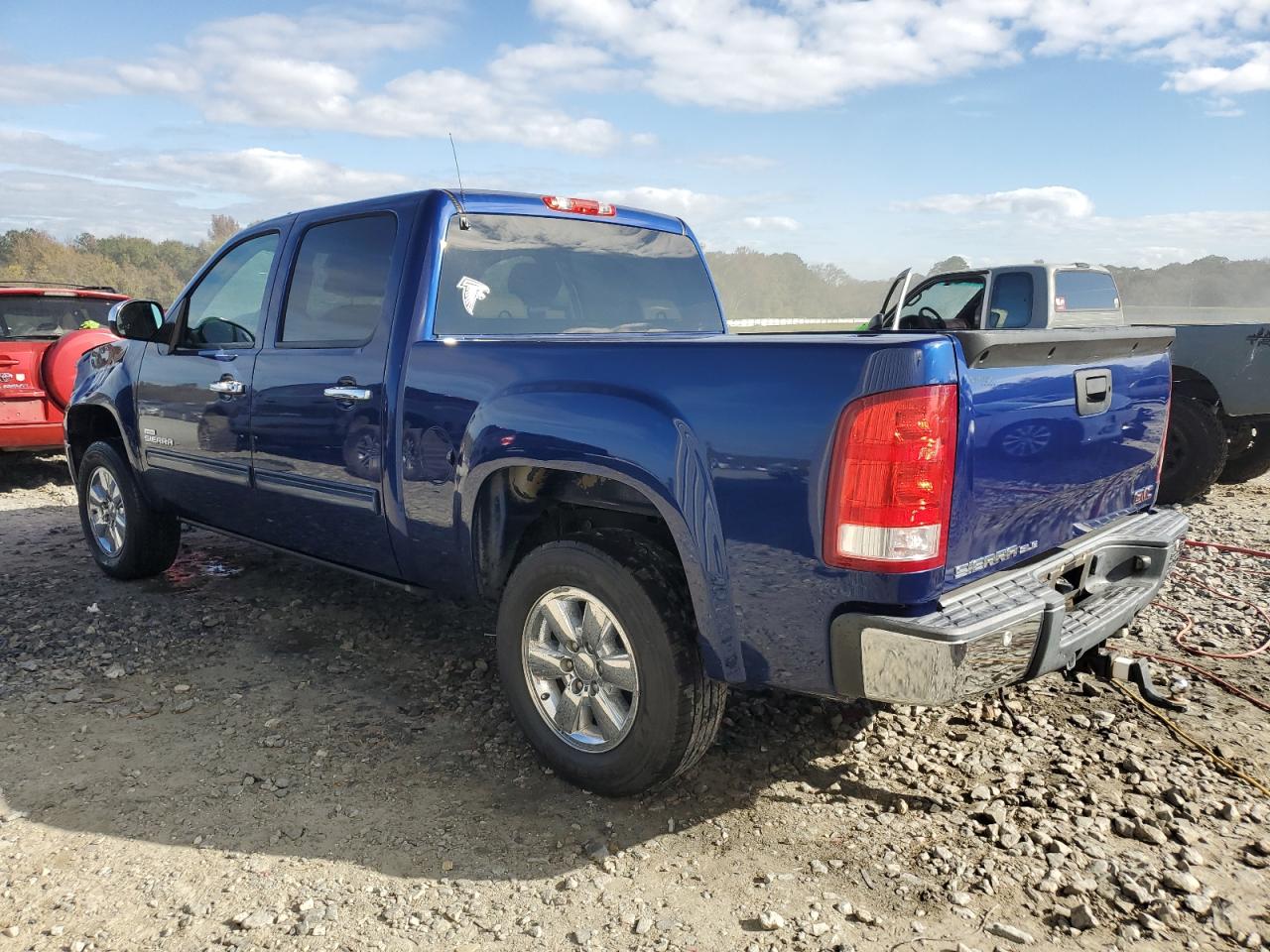 2013 GMC Sierra - Image 2