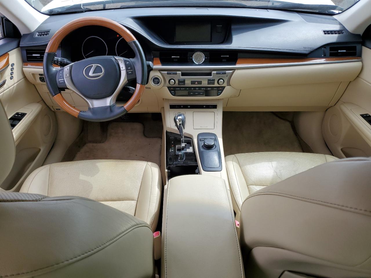 2014 Lexus ES - Image 8