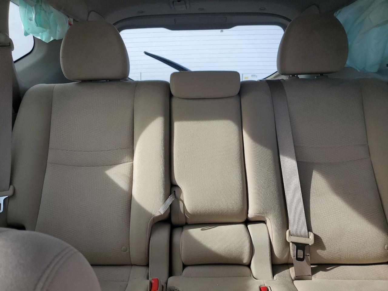 2015 Nissan Rogue - Image 10