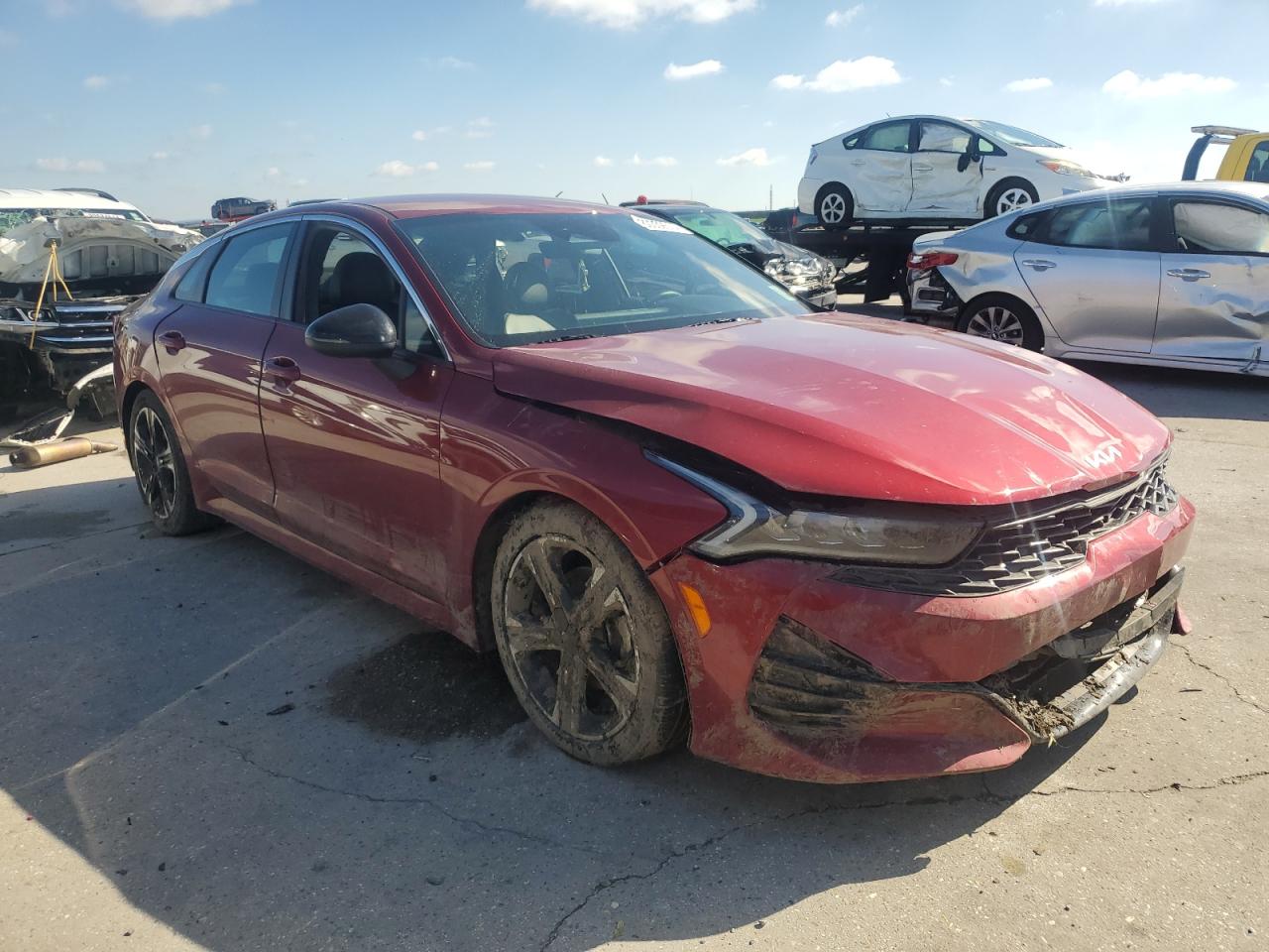 2022 Kia K5 - Image 4