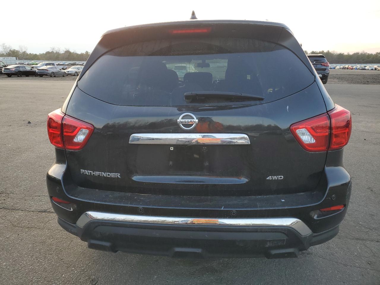 2019 Nissan Pathfinder S VIN: 5N1DR2MMXKC643193 Lot: 81180474