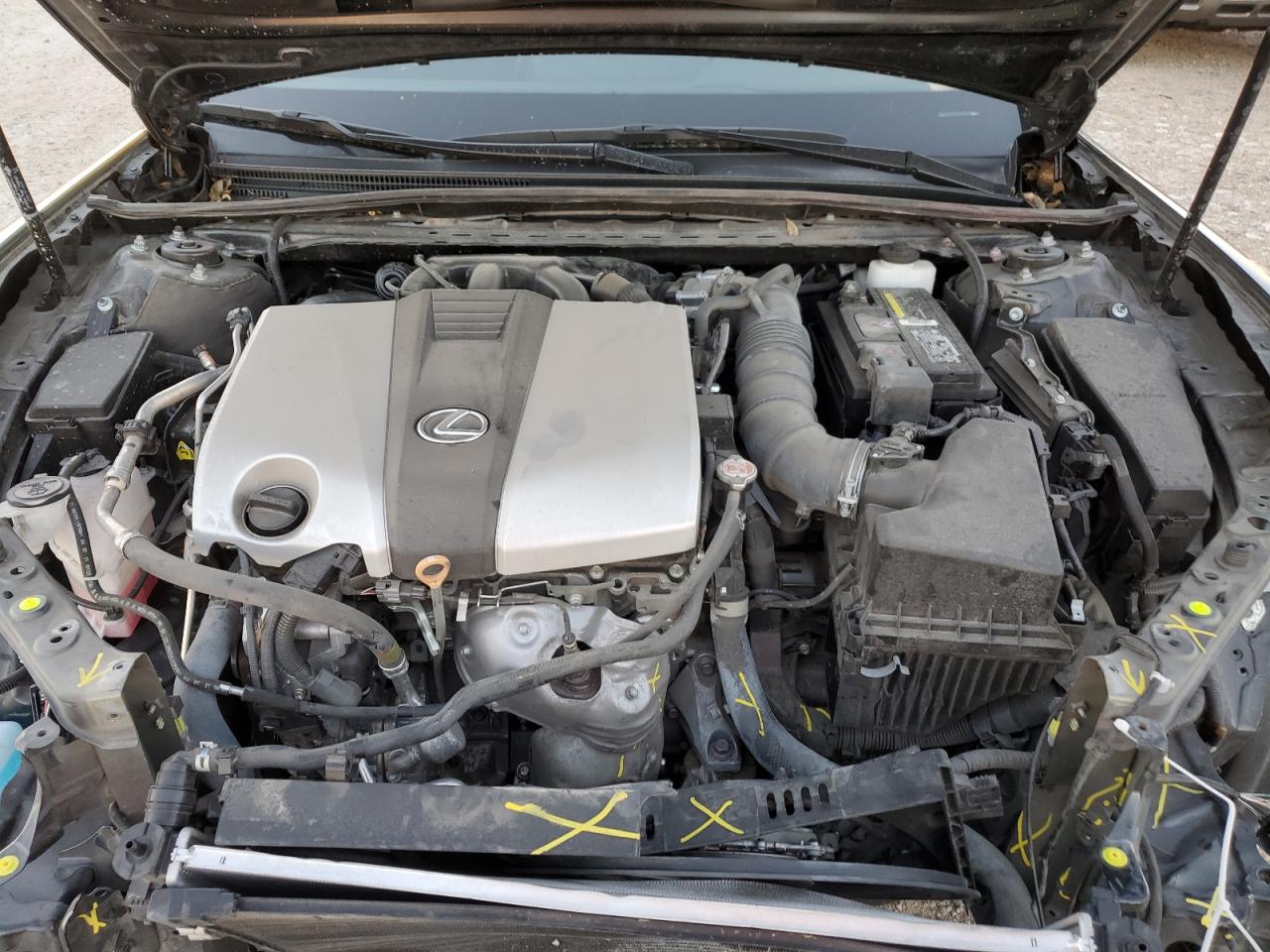 2022 Lexus ES - Image 11