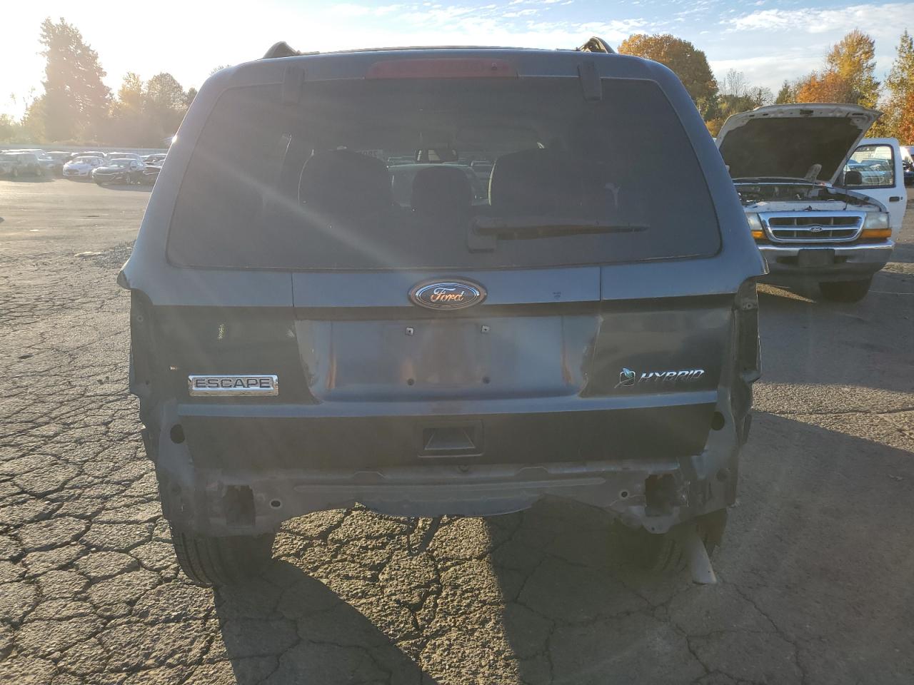 2010 Ford Escape - Image 6